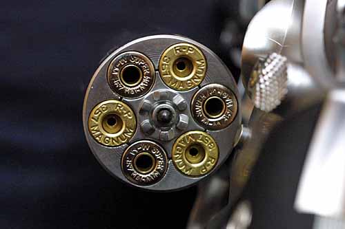 GUN