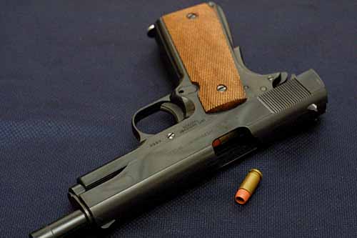 GUN